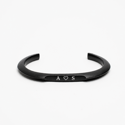 Memo Edge Cuff - Black