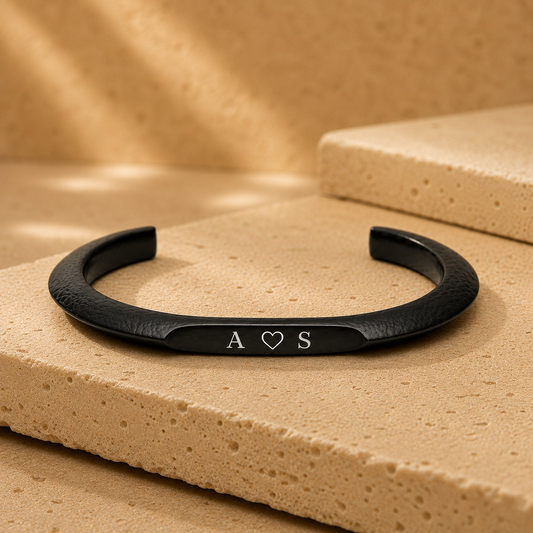 Memo Edge Cuff - Black