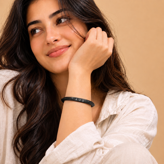 Memo Edge Cuff - Black